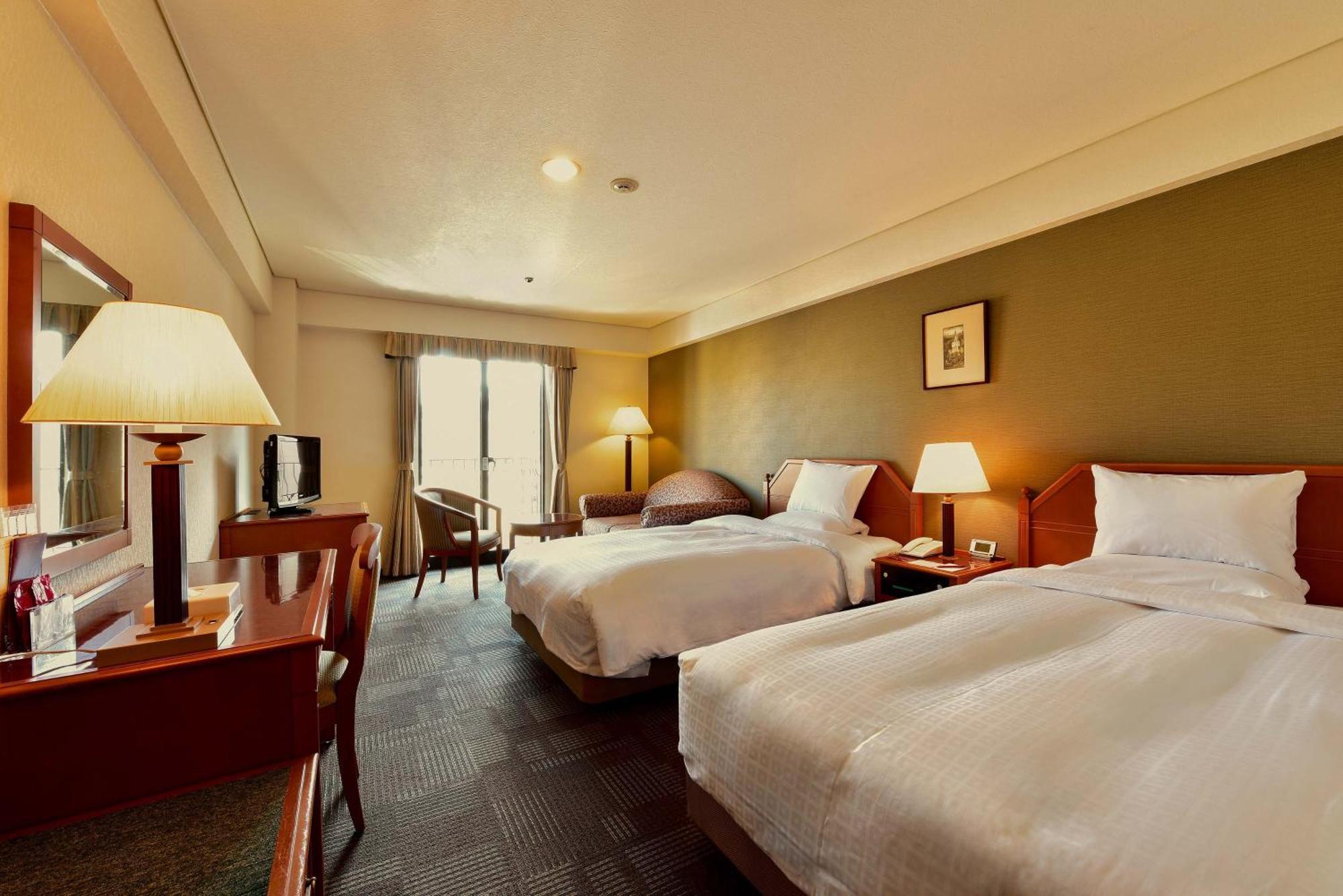Ana Crowne Plaza Hotel Nagasaki Gloverhill By Ihg Exterior photo